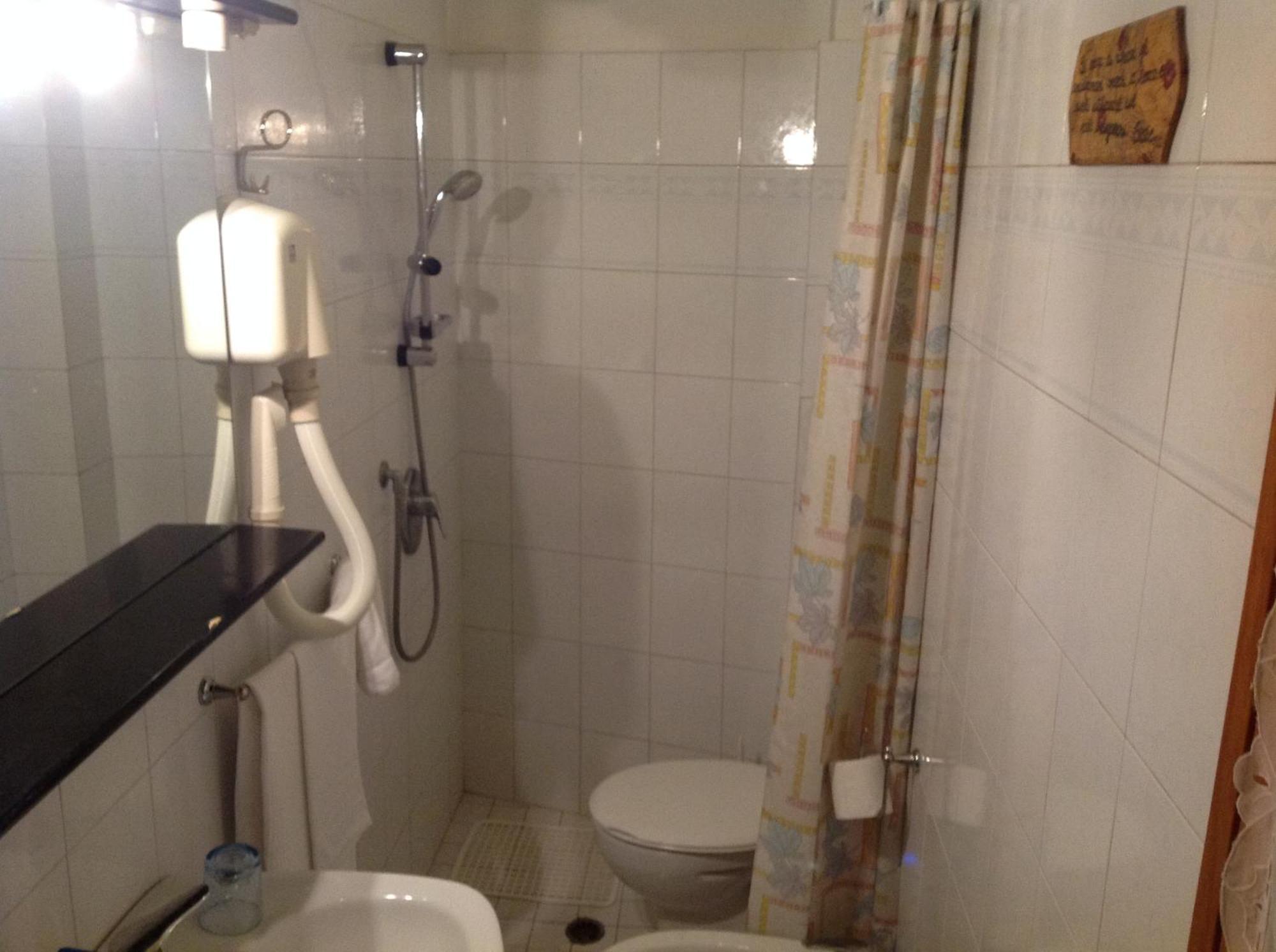 Riva Reno Guesthouse Bologna Szoba fotó