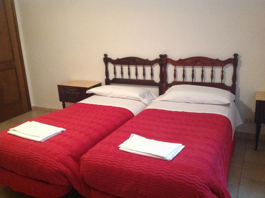 Riva Reno Guesthouse Bologna Szoba fotó
