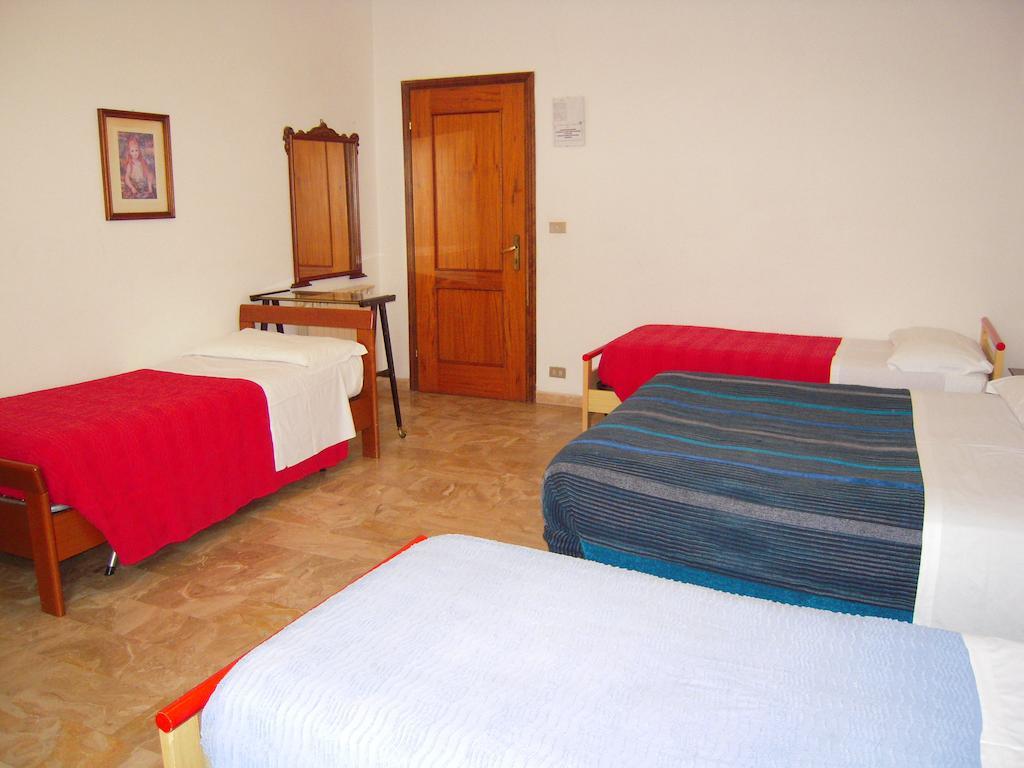 Riva Reno Guesthouse Bologna Szoba fotó