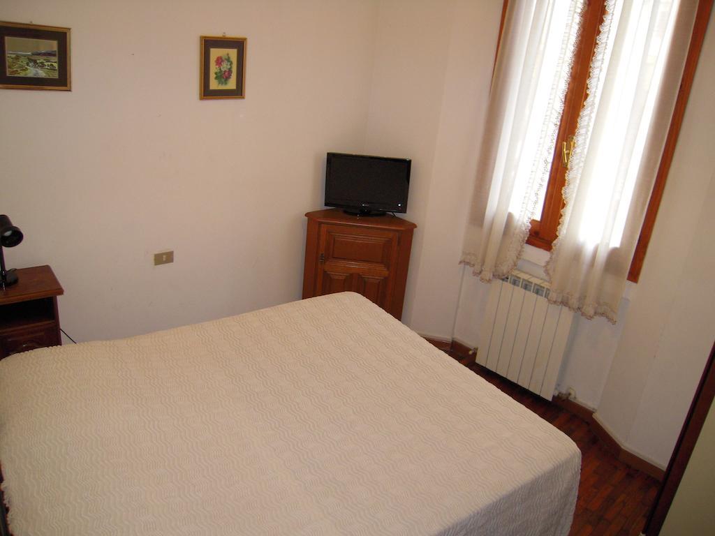 Riva Reno Guesthouse Bologna Szoba fotó