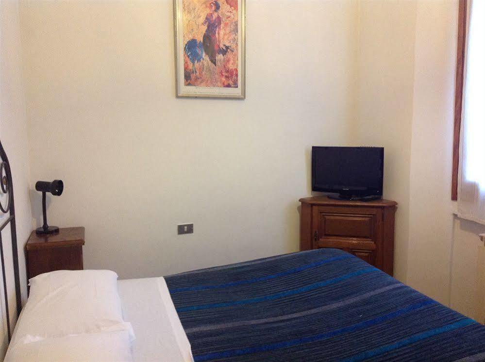 Riva Reno Guesthouse Bologna Kültér fotó
