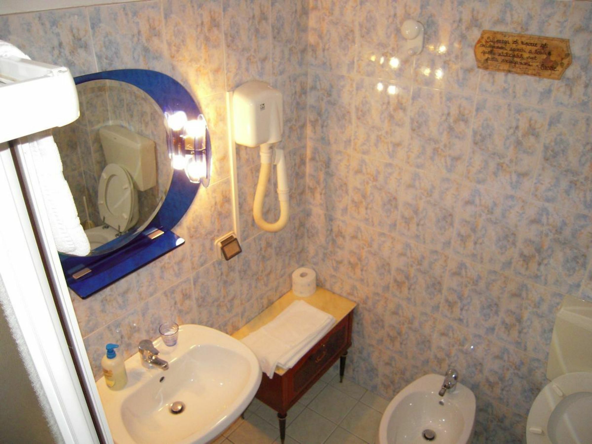 Riva Reno Guesthouse Bologna Kültér fotó